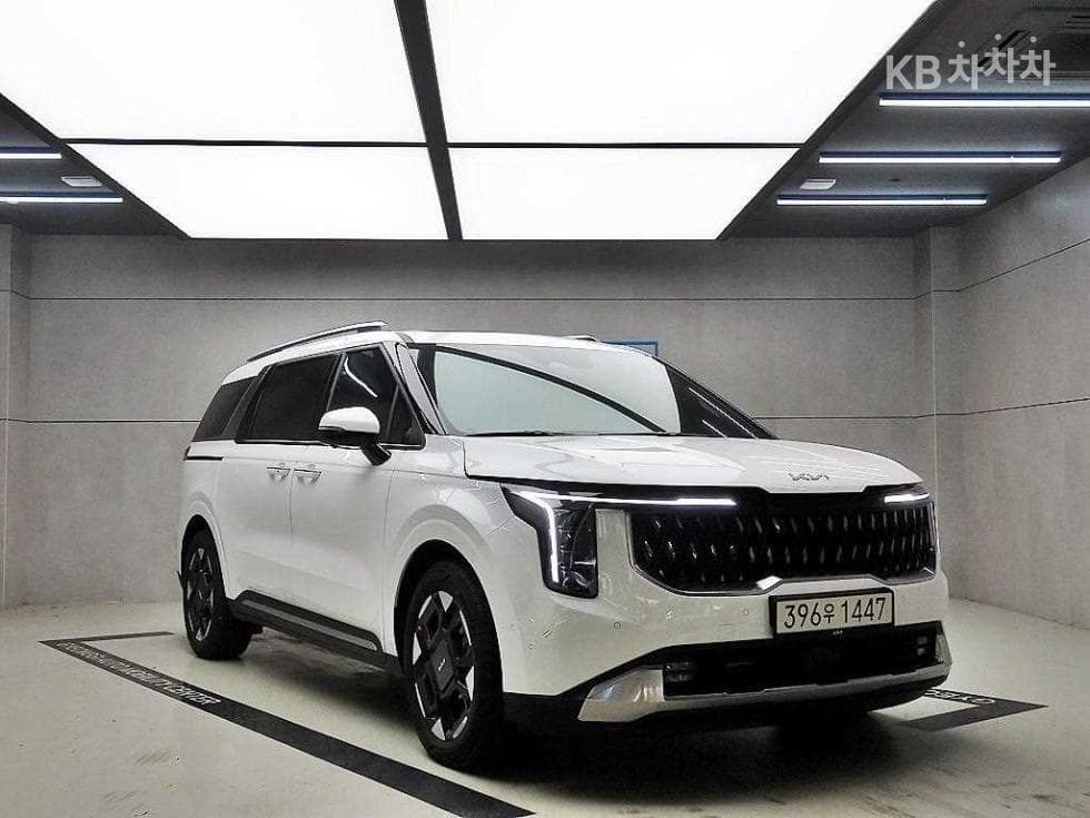 Киа The New (фейслифт) Канивал Хибрид 4-то поколение 1.6 HEV 7-местен (Лимузин) Noblesse - Image 1