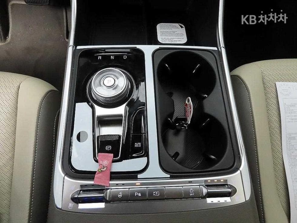 Kia The New (facelift) Carnival Hybrid 4th generation1.6 HEV 7-seater (Limousine) Noblesse - 10