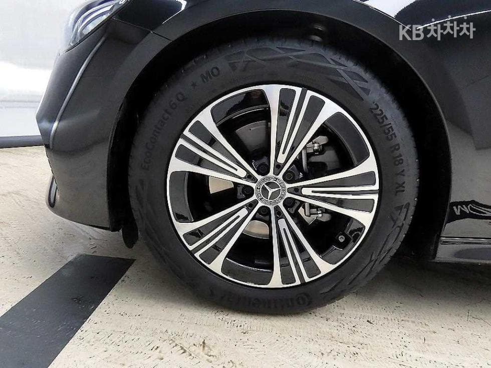 Mercedes-Benz E-클래스 (W214)E200 Avantgrade - 20