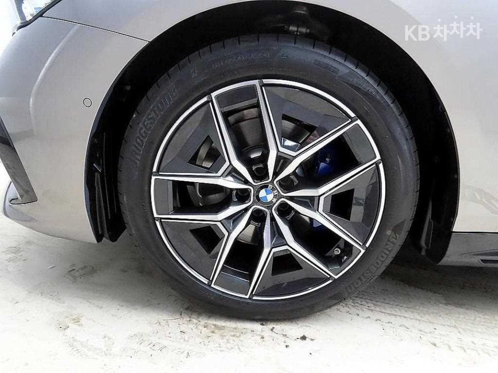 BMW New5 Series(G60)520i M Sport - 20
