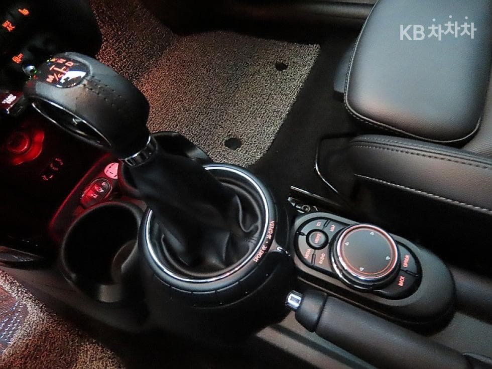 Mini Cooper 5-doorD 1.5 하이트림 - 9
