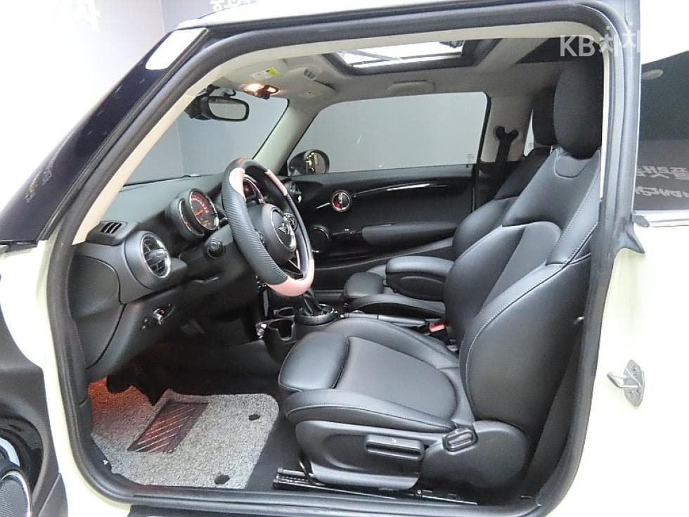 Mini Cooper 5-doorD 1.5 하이트림 - 10