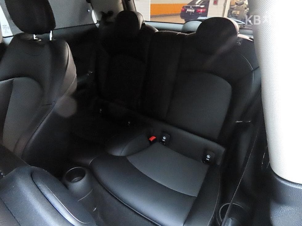 Mini Cooper 5-doorD 1.5 하이트림 - 11