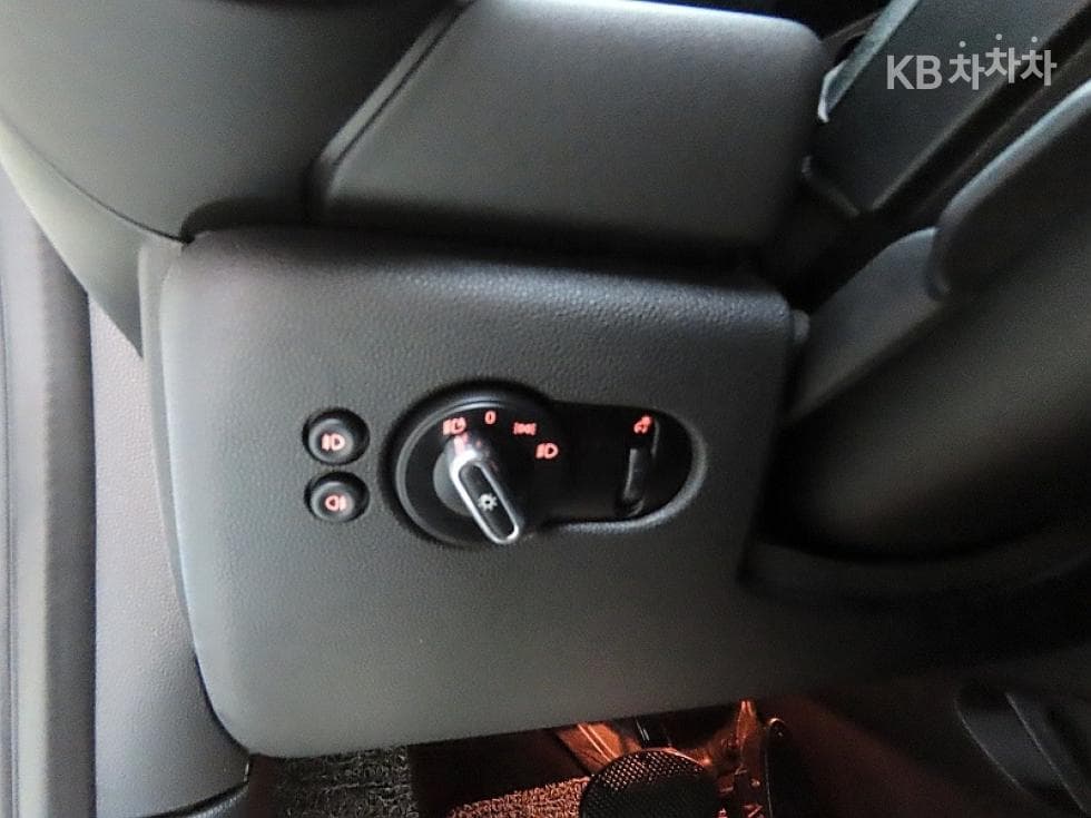 Mini Cooper 5-doorD 1.5 하이트림 - 12