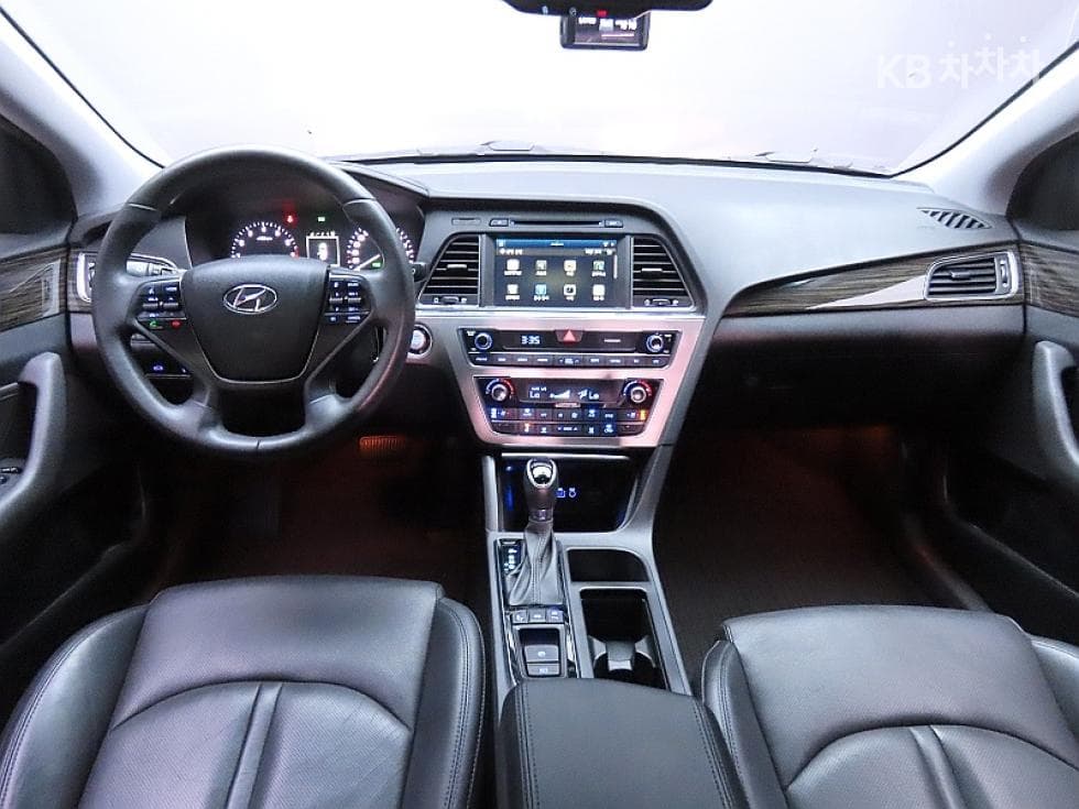 Hyundai Sonata LFLPI Modern Disabled-accessible - 6
