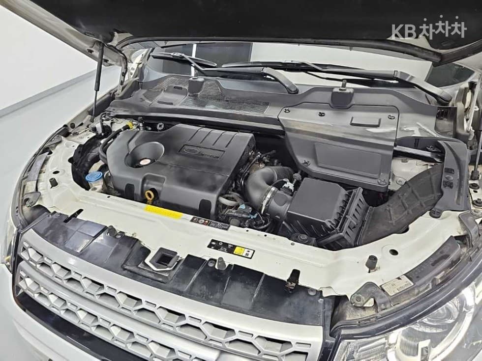 Land Rover 디스커버리 스포츠2.0 TD4 HSE Luxury - 5