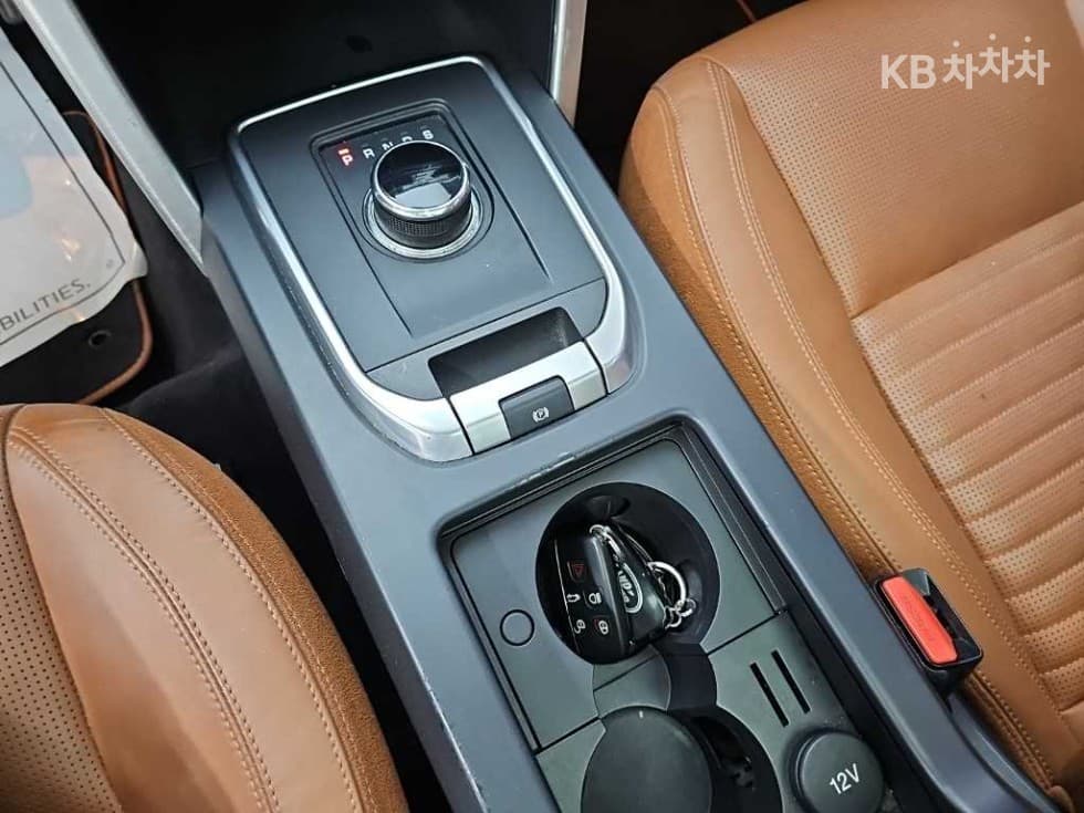 Land Rover 디스커버리 스포츠2.0 TD4 HSE Luxury - 8