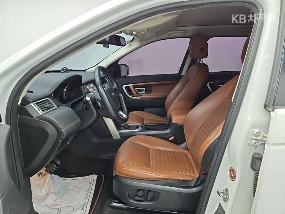 Land Rover 디스커버리 스포츠2.0 TD4 HSE Luxury - 11