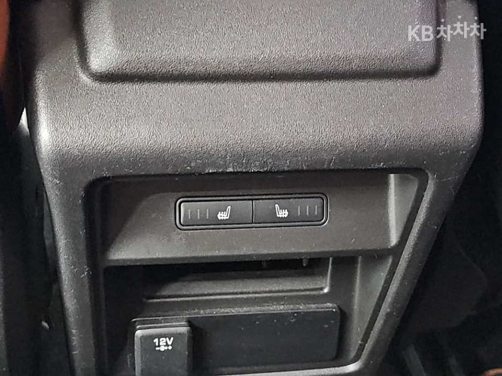 Land Rover 디스커버리 스포츠2.0 TD4 HSE Luxury - 13
