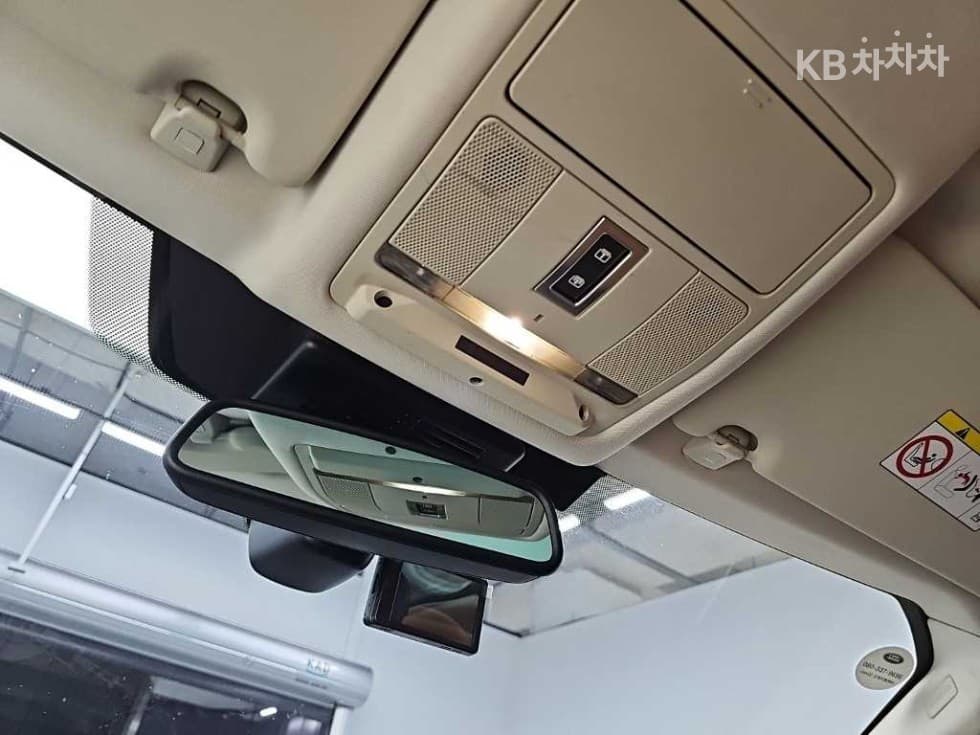 Land Rover 디스커버리 스포츠2.0 TD4 HSE Luxury - 17