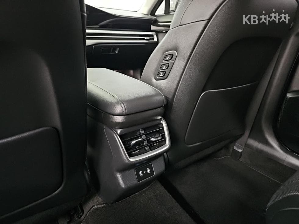 Хюндай Ди Всеново Grandeur (Azera) Хибрид1.6 Турбо Бензин Exclusive - 14