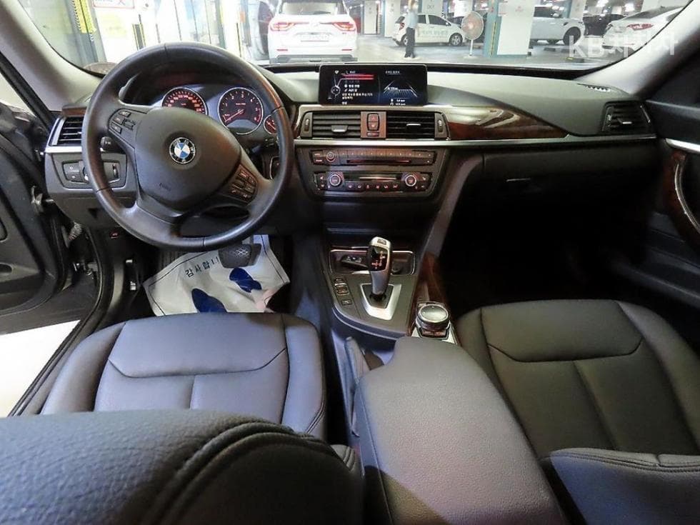 BMW Gran Turismo3 Серия GT 320d F34 xDrive - 12