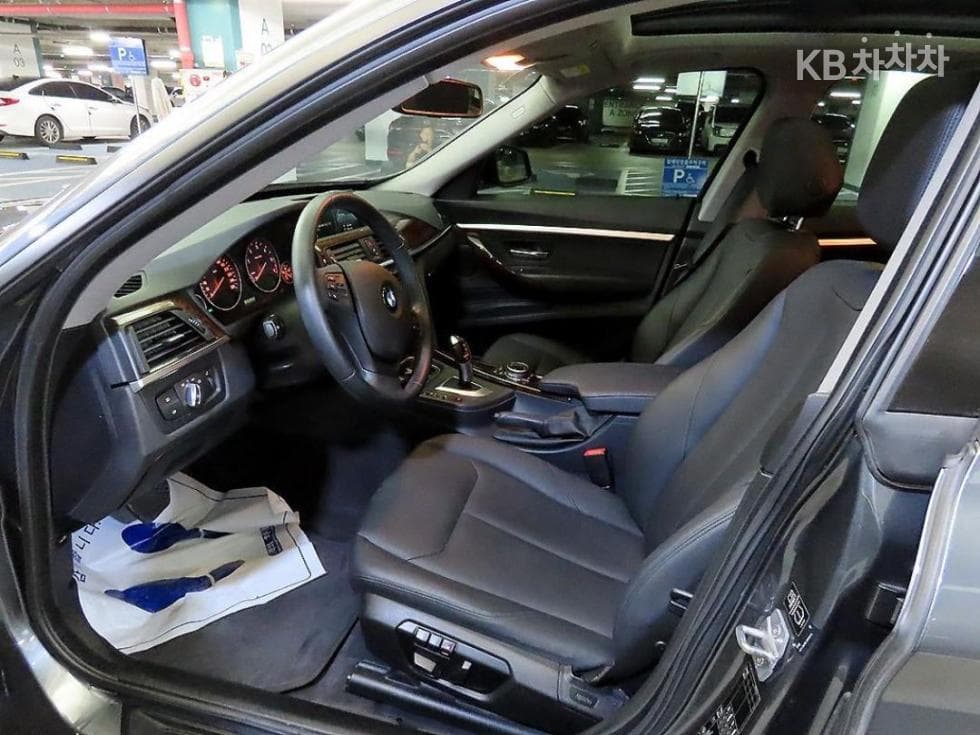 BMW Gran Turismo3 Серия GT 320d F34 xDrive - 17