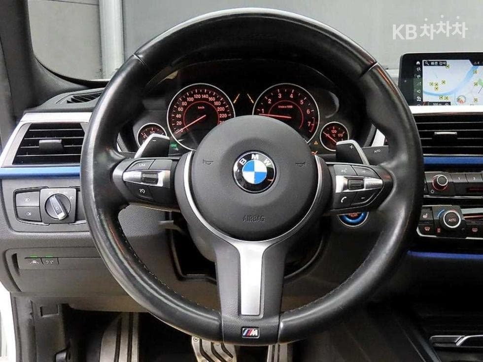 BMW Нов3 Серия320i Седан M스포츠 F30 - 9