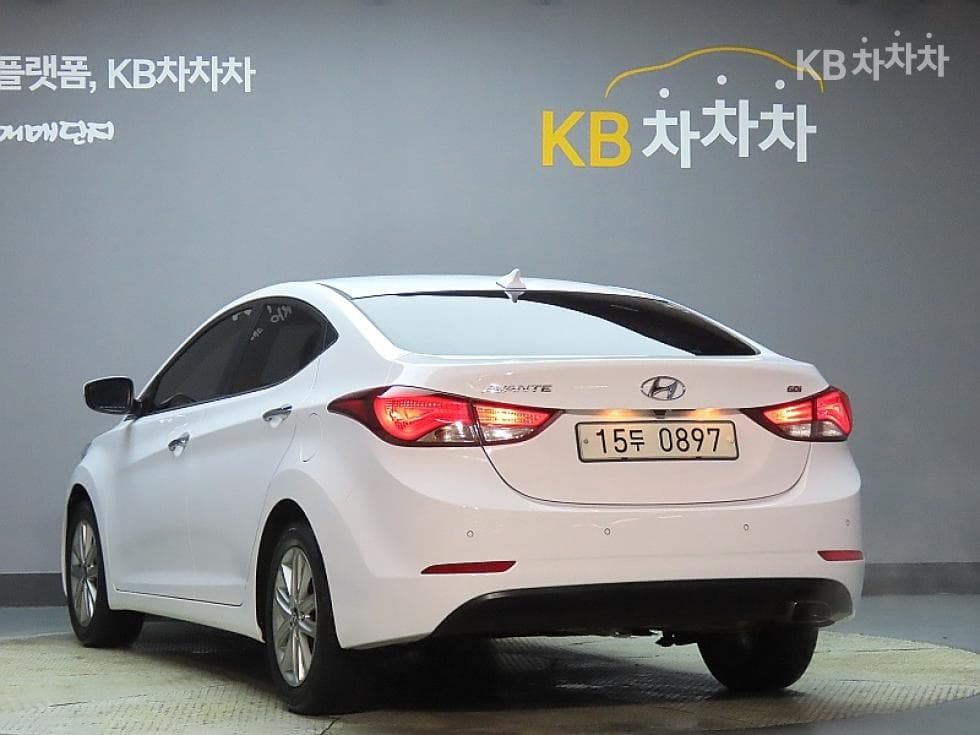 Hyundai The New (facelift) Avante (Elantra)1.6 GDi Modern Standard - 4