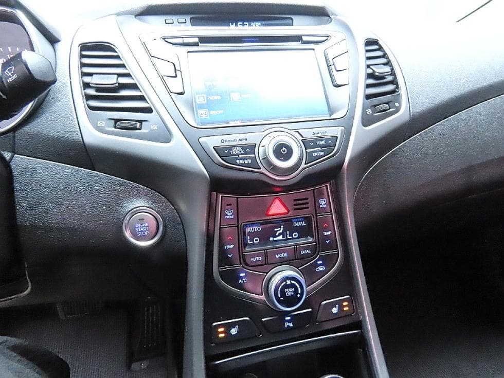 Hyundai The New (facelift) Avante (Elantra)1.6 GDi Modern Standard - 17