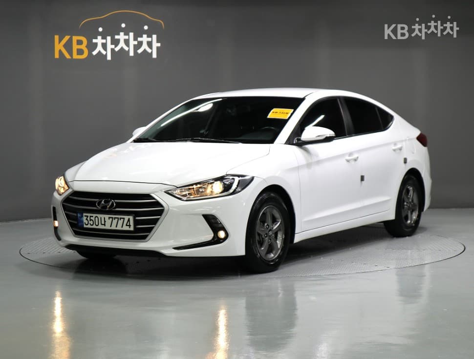 Hyundai Avante (Elantra)AD 1.6 GDi Smart - Image 1