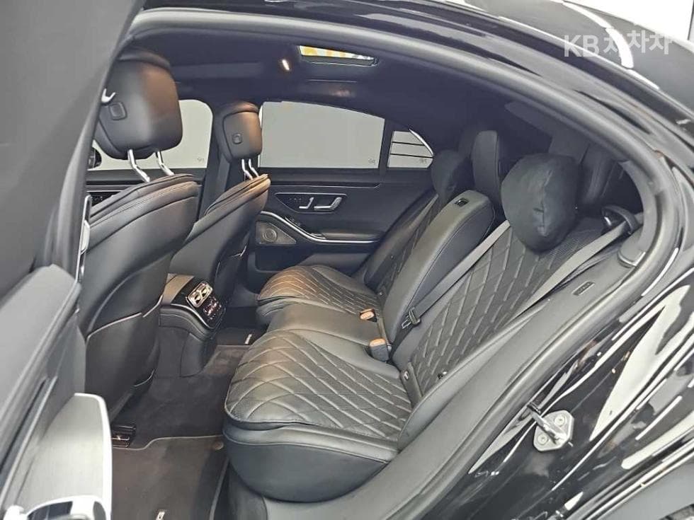 Mercedes-Benz S-Class W223S400d 4Matic Standard - 12