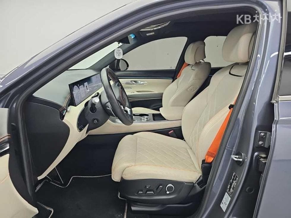 Genesis GV70Gasoline 3.5T 스포츠패키지 AWD - 11