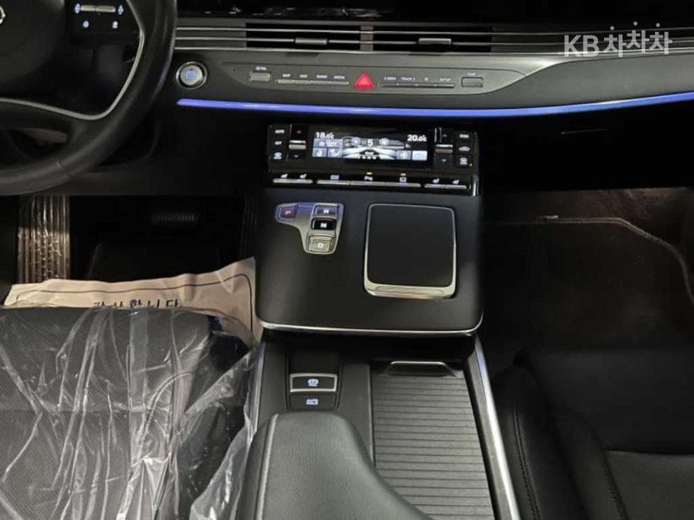 Hyundai The New (facelift) Grandeur (Azera) Hybrid2.4 Le Blanc - 10