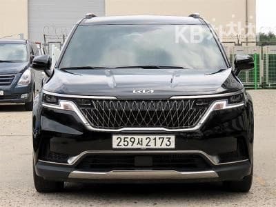 Kia Carnival 4th generation D2.2 9-seater Noblesse - Image 1