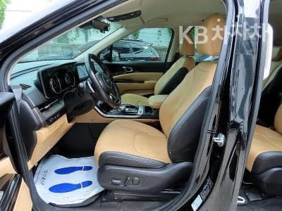 Kia Carnival 4th generationD2.2 9-seater Noblesse - 5