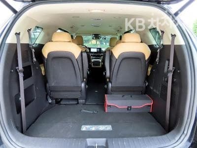 Kia Carnival 4th generationD2.2 9-seater Noblesse - 17