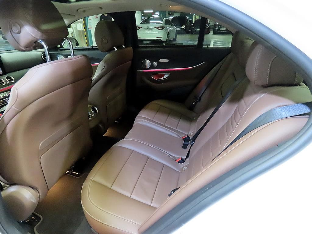 Mercedes-Benz E-Class (W213)E300 Avantgarde - 7