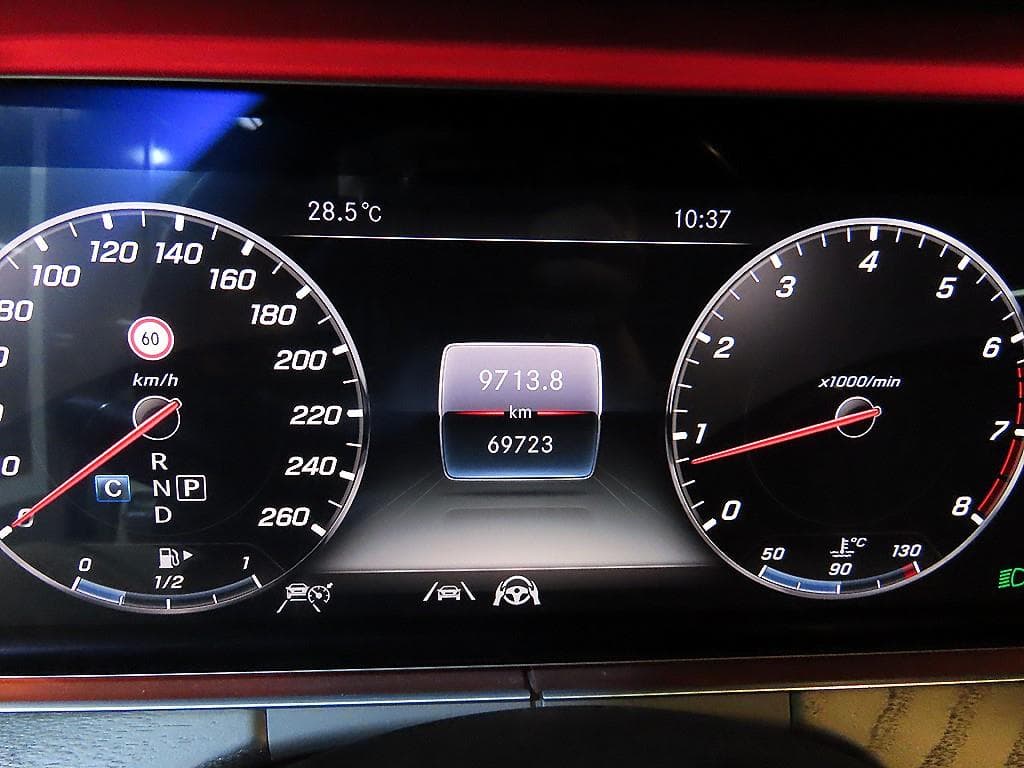 Mercedes-Benz E-Class (W213)E300 Avantgarde - 9