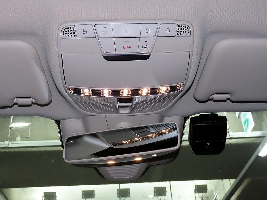 Mercedes-Benz E-Class (W213)E300 Avantgarde - 14