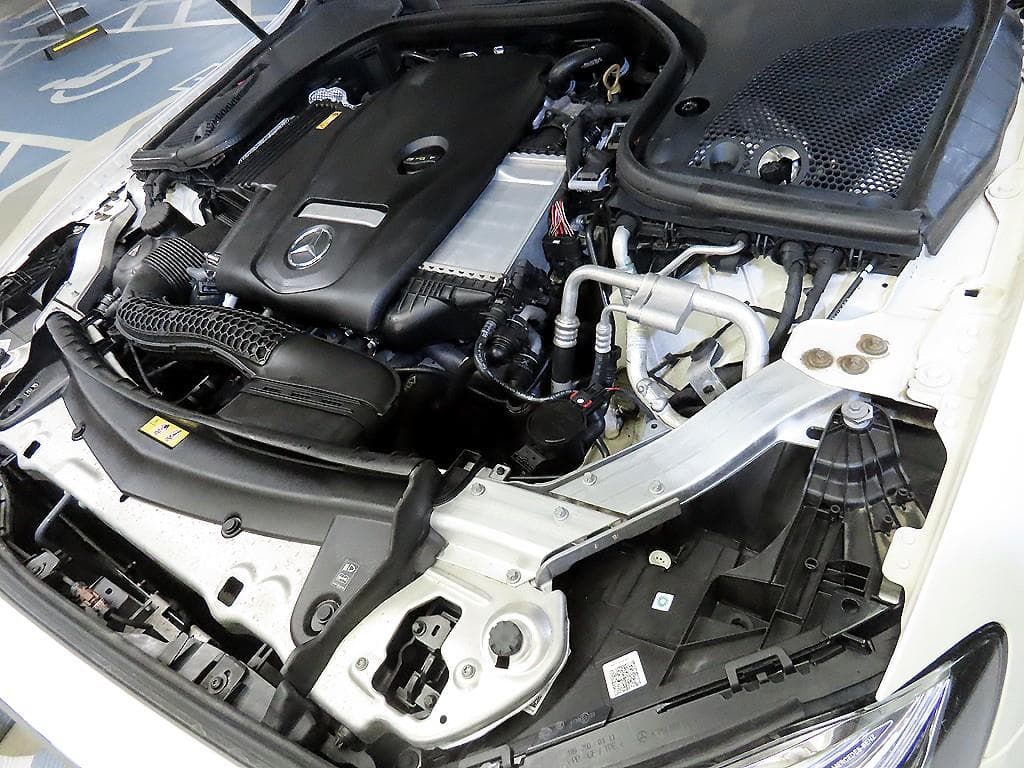Mercedes-Benz E-Class (W213)E300 Avantgarde - 19