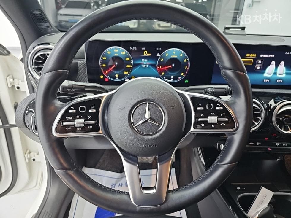 Mercedes-Benz A클래스(W177)A220 Sedan - - 9