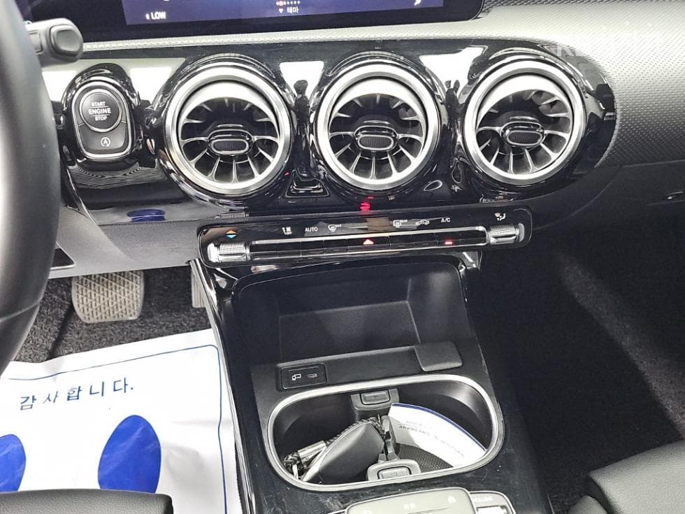 Mercedes-Benz A클래스(W177)A220 Sedan - - 10