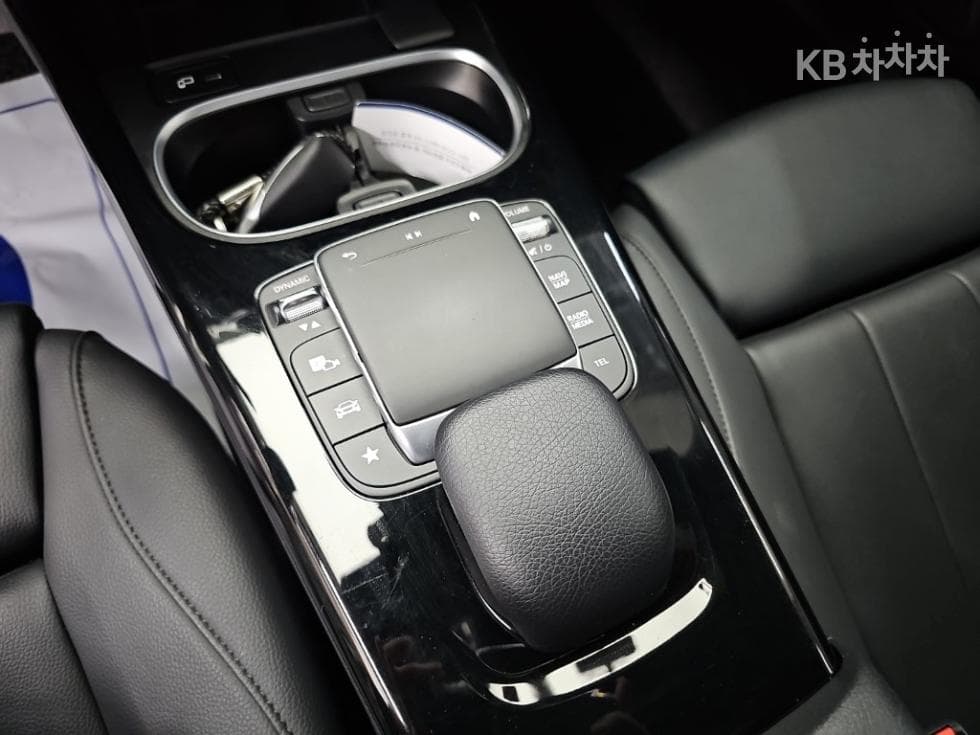 Mercedes-Benz A클래스(W177)A220 Sedan - - 15