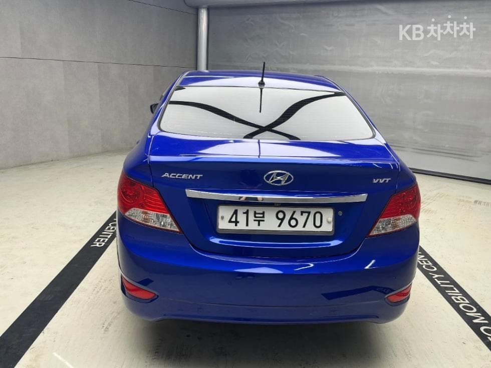 Хюндай Акцент(신형)1.4 VVT Premier - 3