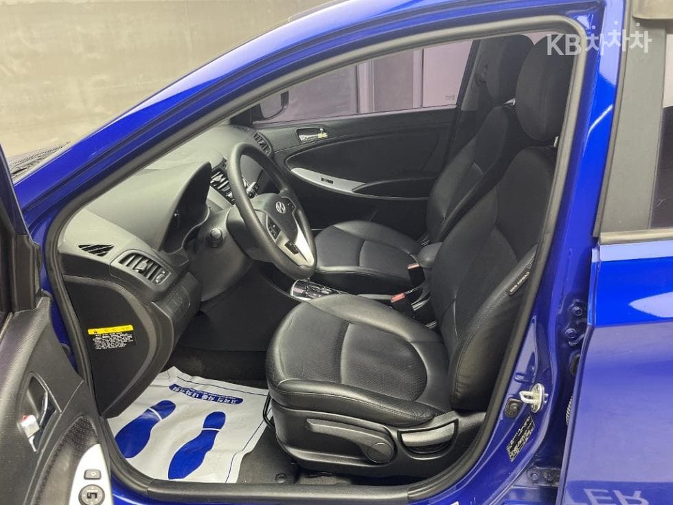 Хюндай Акцент(신형)1.4 VVT Premier - 5