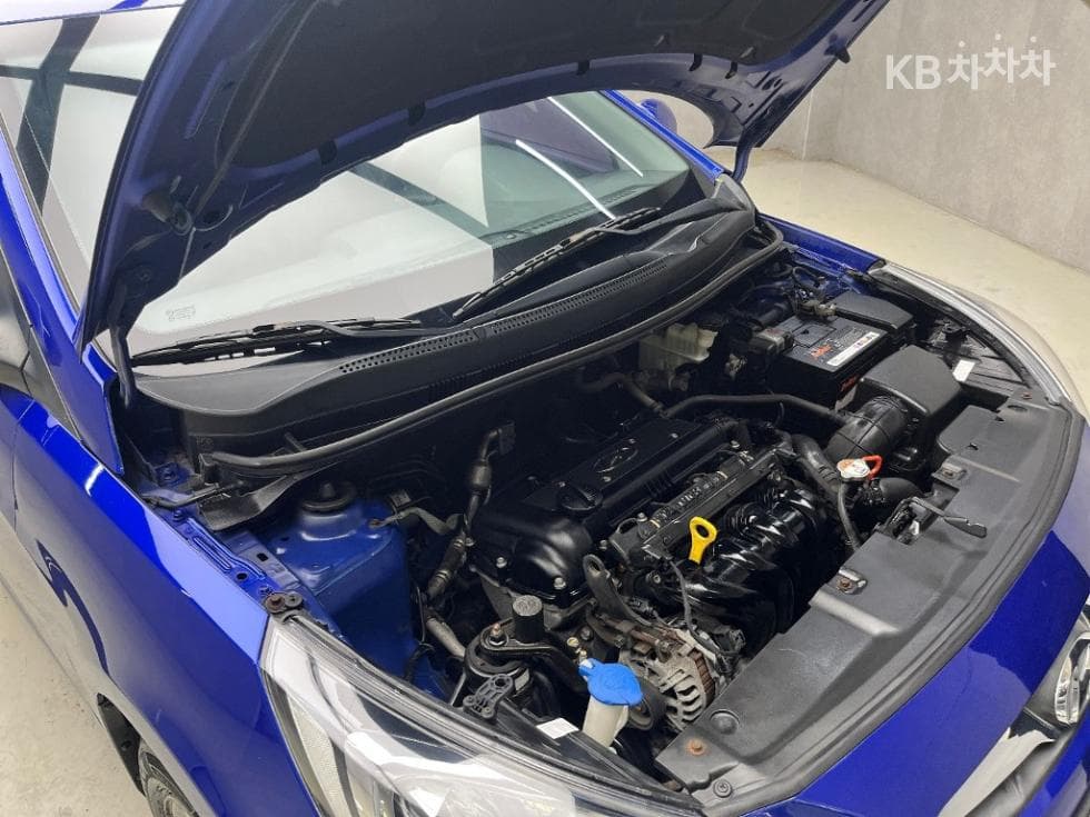 Хюндай Акцент(신형)1.4 VVT Premier - 13