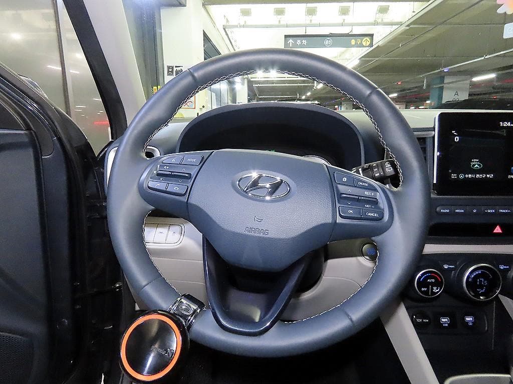 Hyundai VenueGasoline 1.6 FLUX - 8