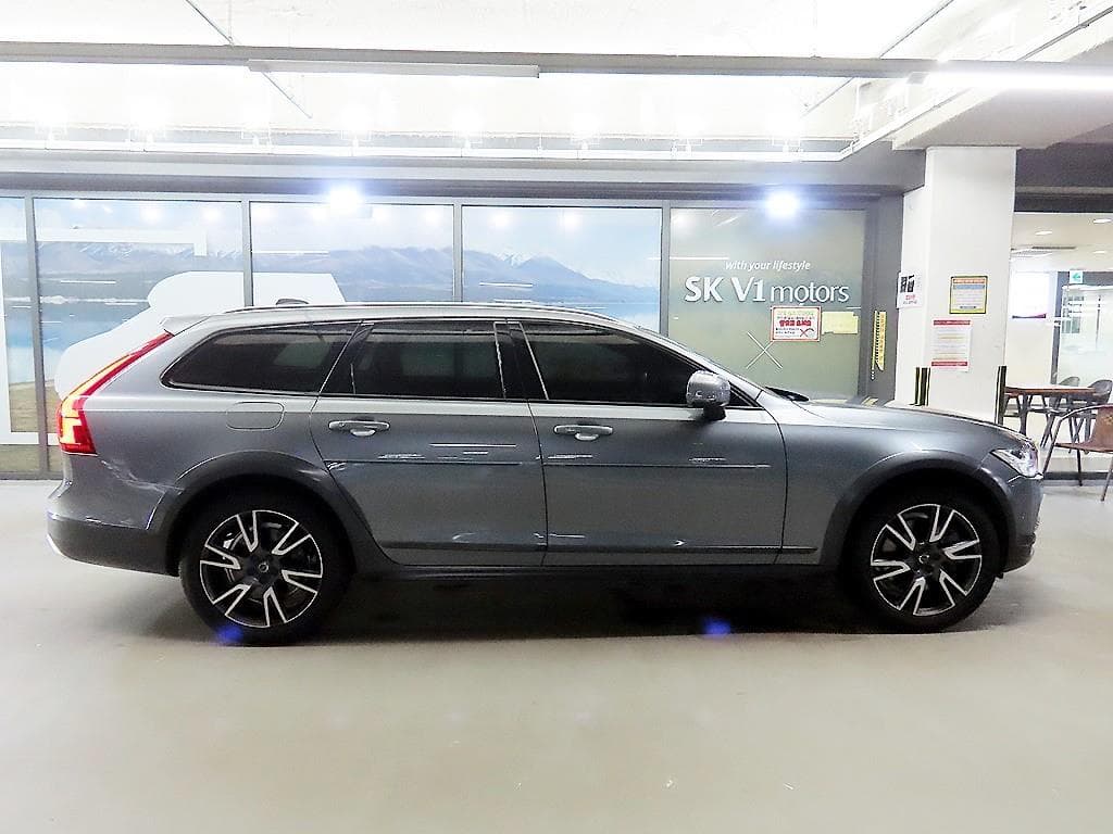 Volvo V90 CCD5 Pro AWD - 3