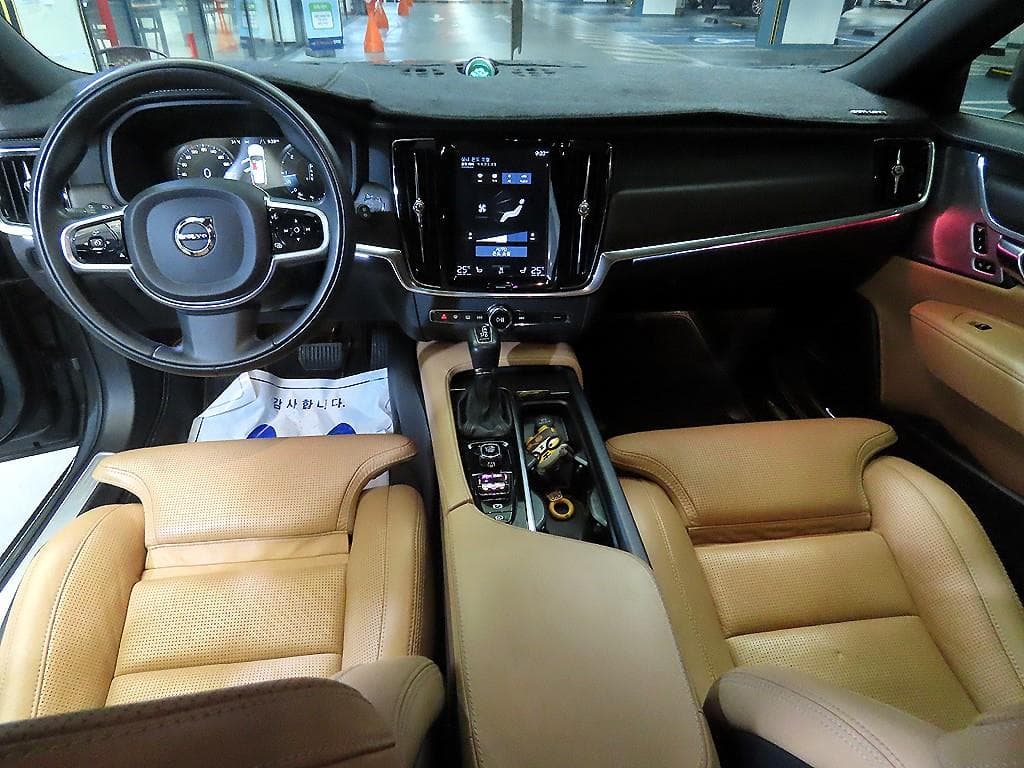 Volvo V90 CCD5 Pro AWD - 10