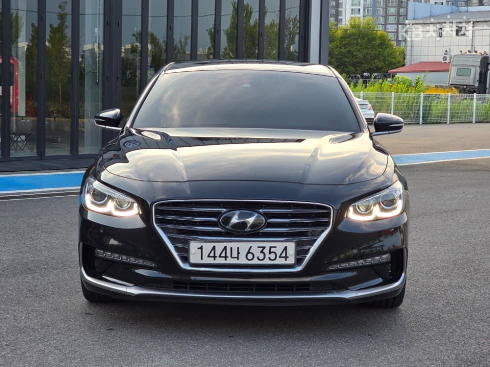 Hyundai Grandeur (Azera)IG3.0 Premium - 3