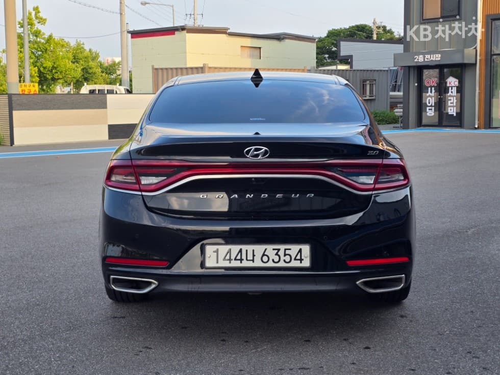Hyundai Grandeur (Azera)IG3.0 Premium - 4