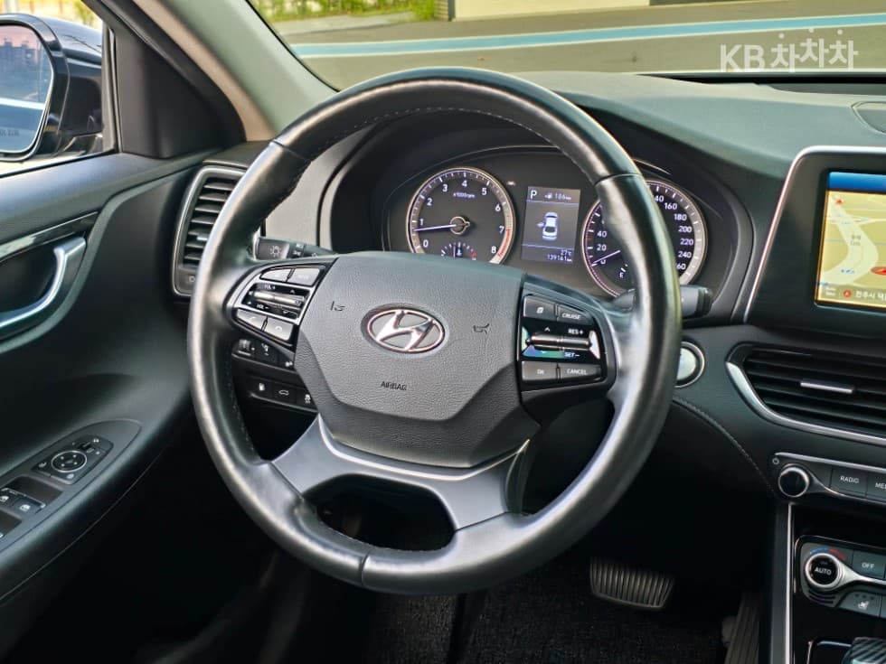 Hyundai Grandeur (Azera)IG3.0 Premium - 11