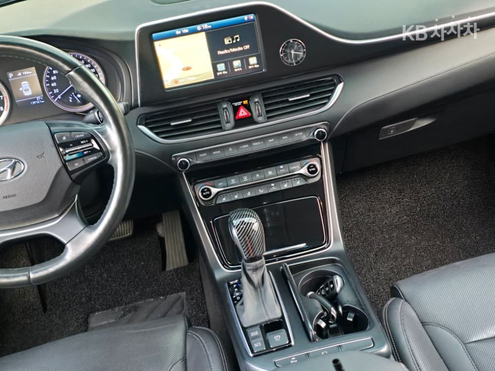 Hyundai Grandeur (Azera)IG3.0 Premium - 14