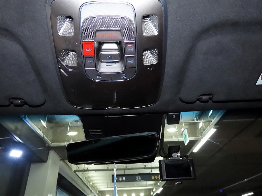 Genesis GV70Gasoline 2.5T 스포츠패키지 AWD - 13