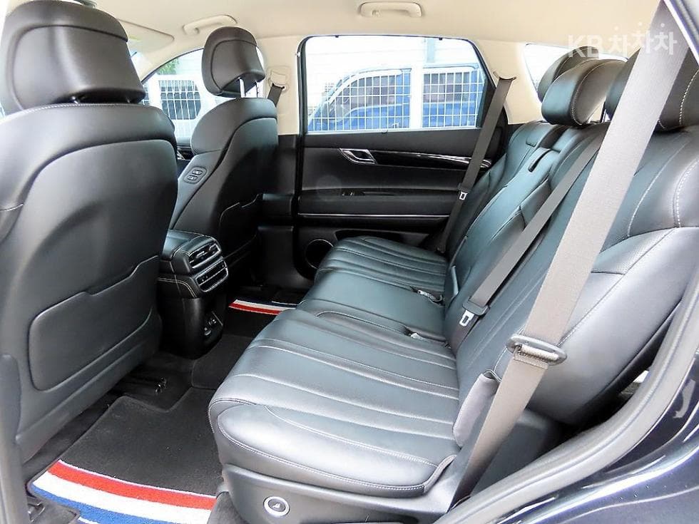Genesis GV802.5 Turbo Gasoline 2WD - 6