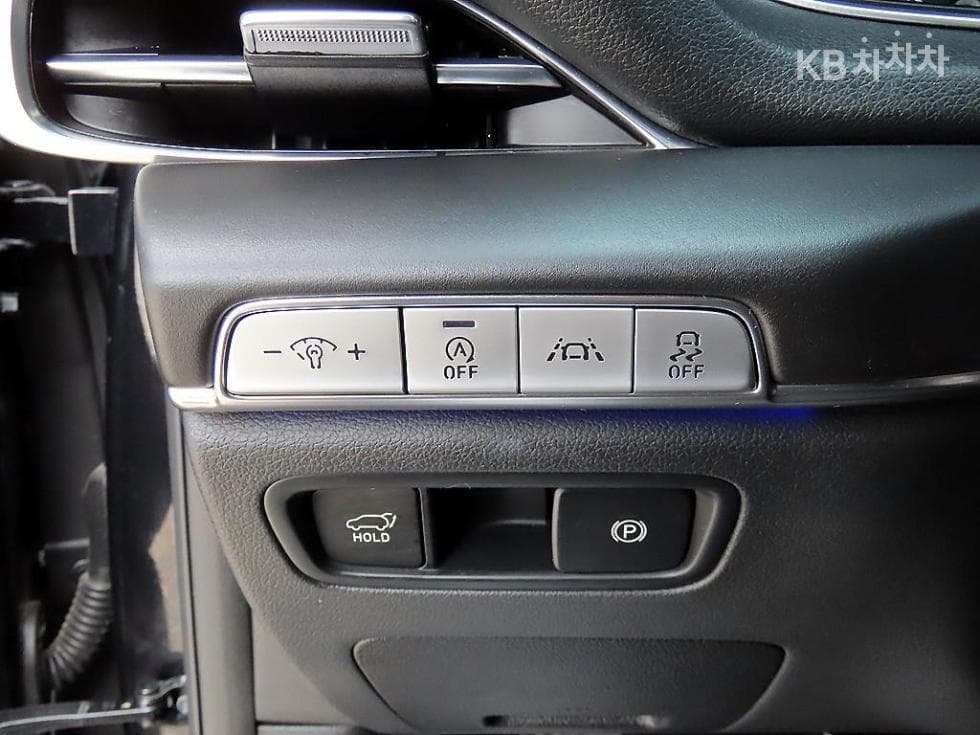 Genesis GV802.5 Turbo Gasoline 2WD - 11