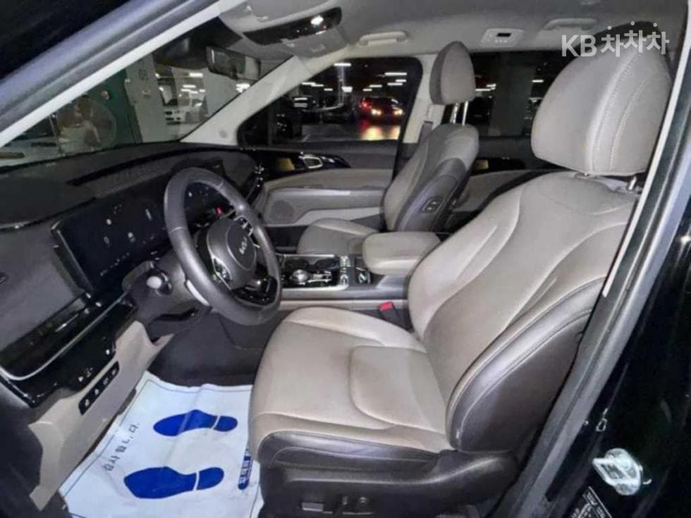 Kia The New (facelift) Carnival 4th generationD2.2 7-seater (Limousine) Gravity - 7
