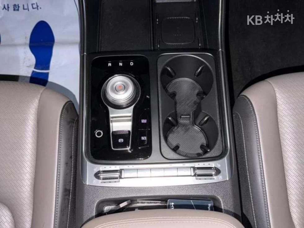 Kia The New (facelift) Carnival 4th generationD2.2 7-seater (Limousine) Gravity - 14