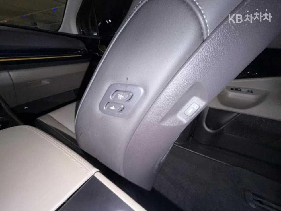 Kia The New (facelift) Carnival 4th generationD2.2 7-seater (Limousine) Gravity - 15
